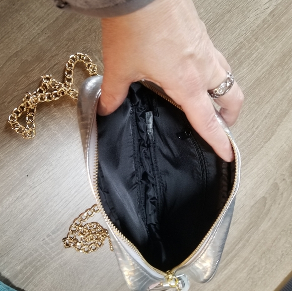 NWT Victoria Secret mock croc metallic silver and gold crossbody. - Picture 10 of 11